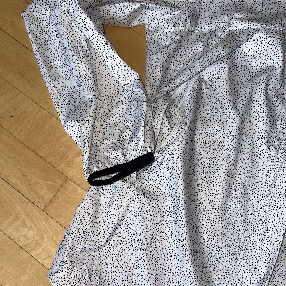Like New LUCY white speckled lightweight jacket, L. CB2231 - Picture 2 of 4